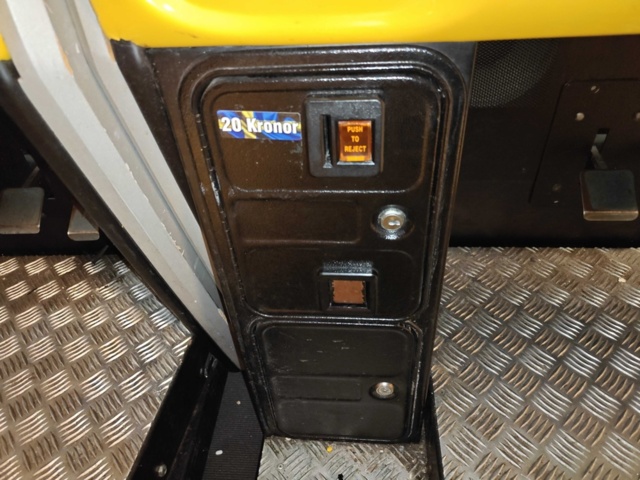 1484543-11 Two Smashing Drive arcade games