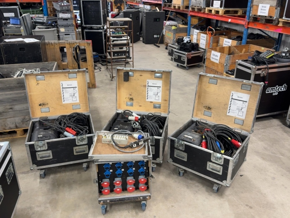 1458506-2 Electric hoists 3 pcs with accessories - CM Lodestar repair object minor electrical fault