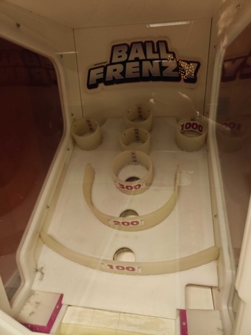 1484544-6 Arcade game Ball Frenzy