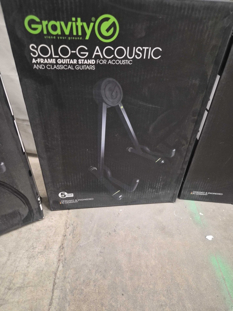 1582490-2 Gitarrställ, 8 st - Gravity, Solo-G Acoustic och Electric