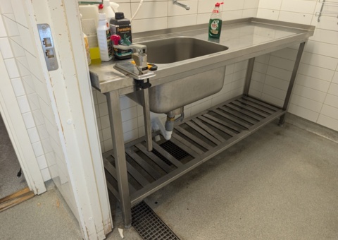 Stainless steel bench with sink