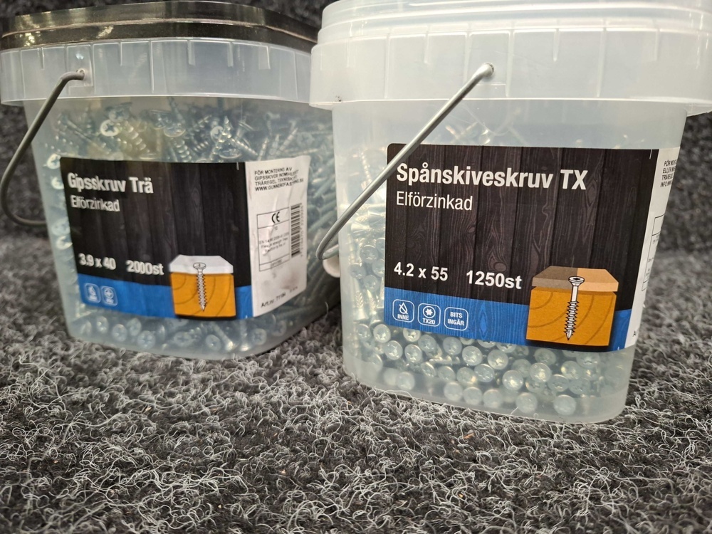 1581570-2 3250 st Gipsskruv Trä 3.9x40 & Spånskiveskruv TX 4.2x55mm, Gunnebo