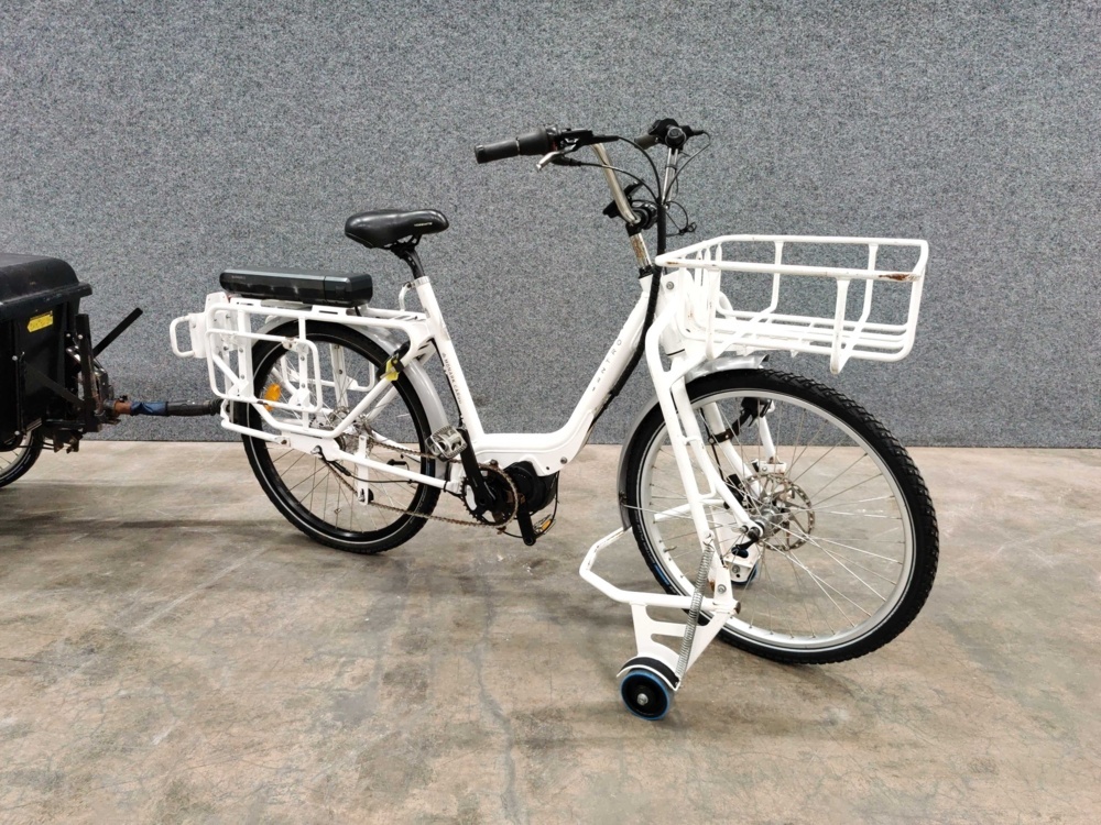 1582258-3 Elcykel Monark Cargo med cykelvagn