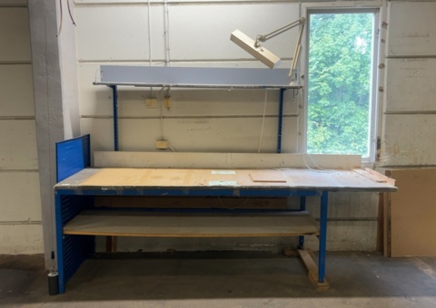 Workbench with shelf
