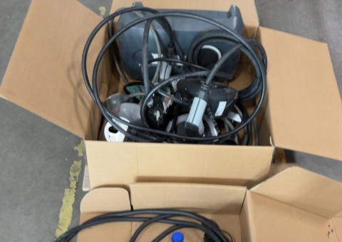 Samling med elbilsladdare - Wallbox Pulsar Plus, Pulsar Max m.m. (Reparationsobjekt)