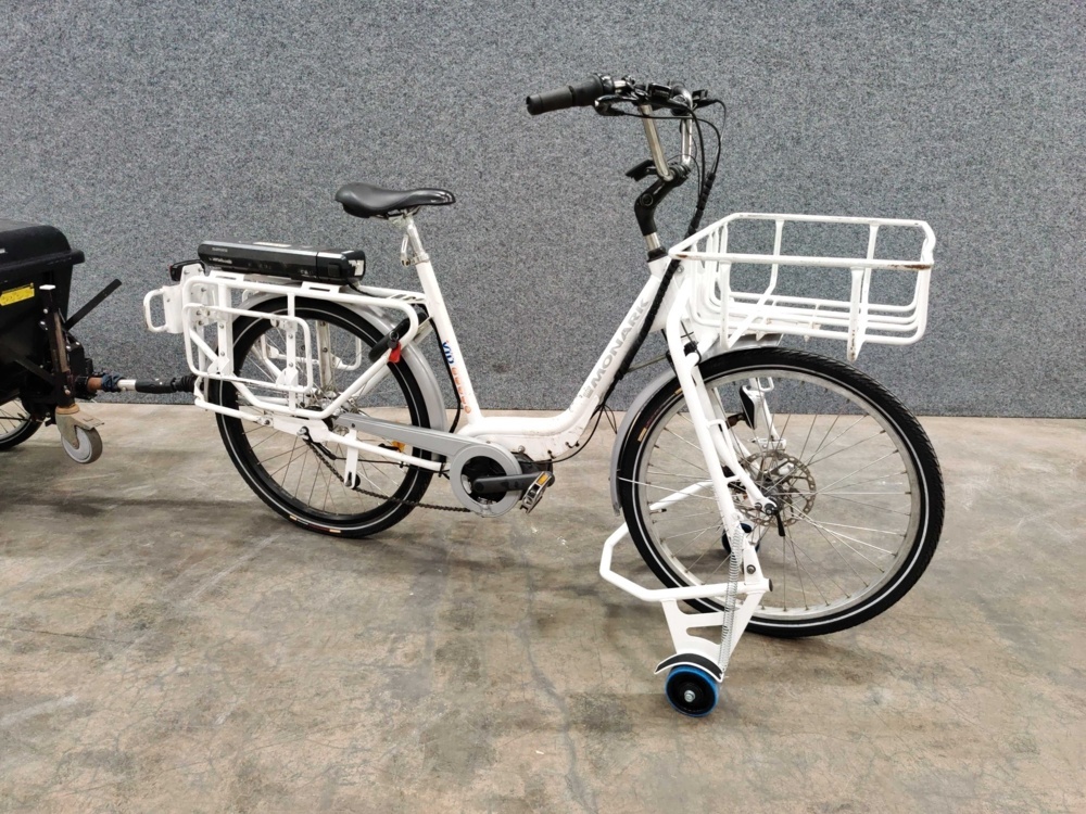 1582259-3 Electric bike Monark Cargo with bicycle trailer