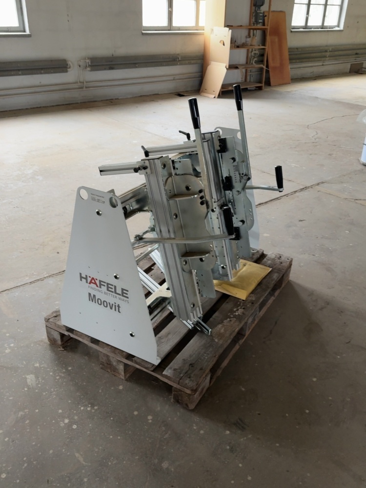 1458511-2 Mounting fixture - Häfele Moovit
