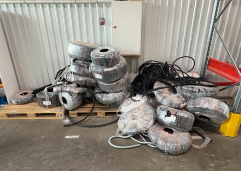 Samling med diverse spiralrör - Pmflex xSpeed UV 750N m.m.