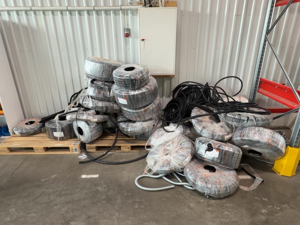 1545012-1 Samling med diverse spiralrör - Pmflex xSpeed UV 750N m.m.