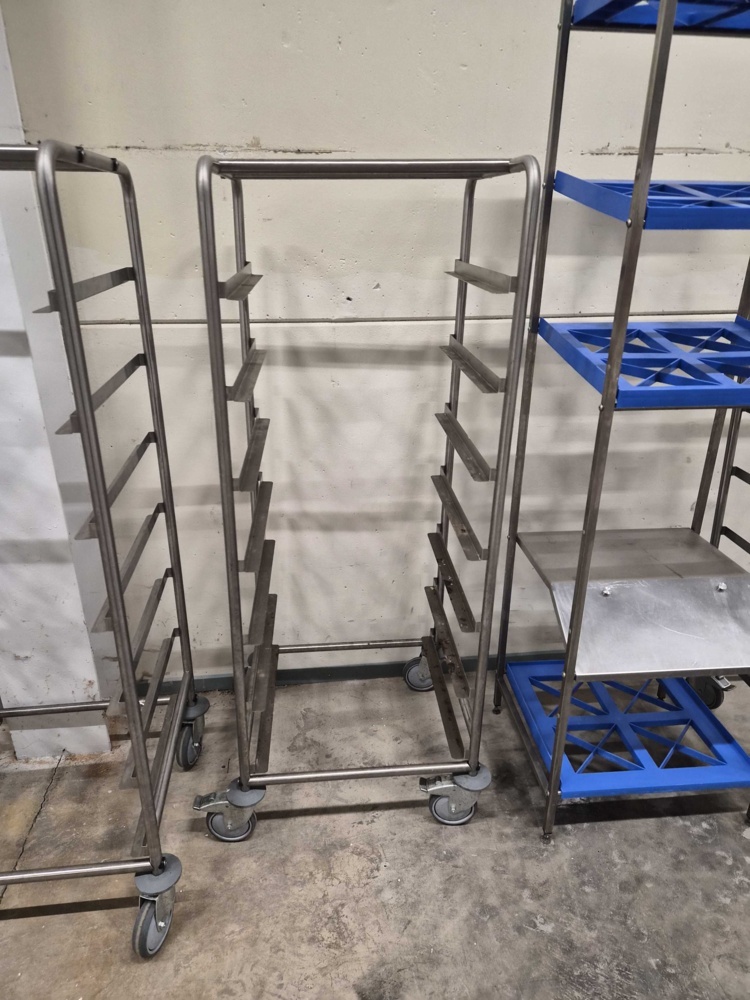 1582547-2 Catering trolleys, 7 pcs - guide trolleys, wheeled