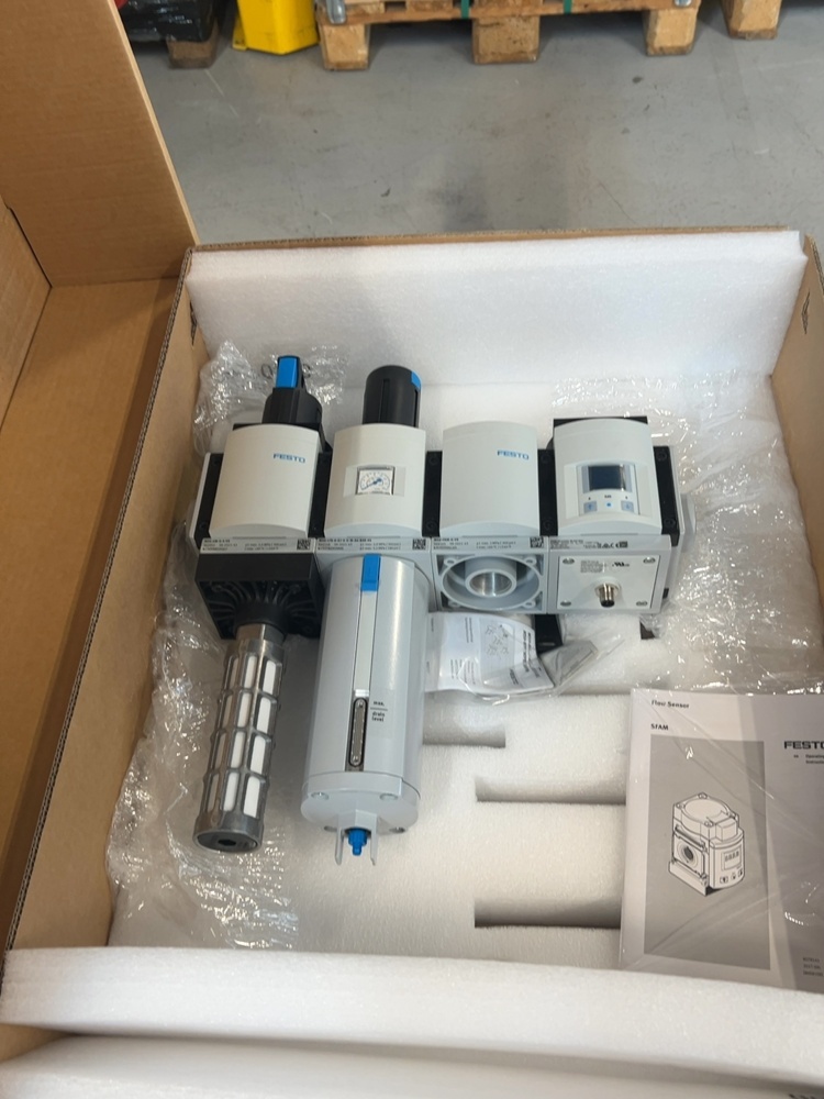 1582621-1 Compressed air equipment and flow sensors 4 pcs - Festo Flow Sensor