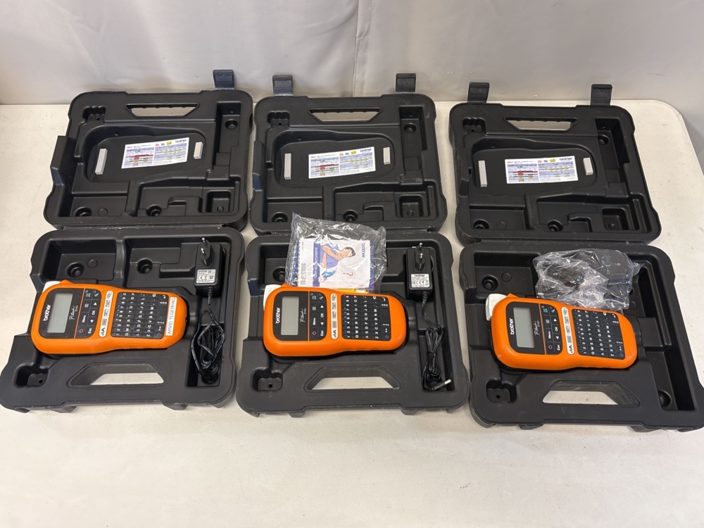 1511410-1 Labeling machines 3 pcs with accessories - Brother P-touch E110