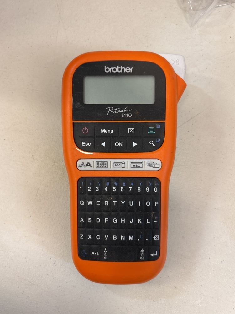 1511411-2 Labeling machines 3 pcs with accessories - Brother P-touch E110