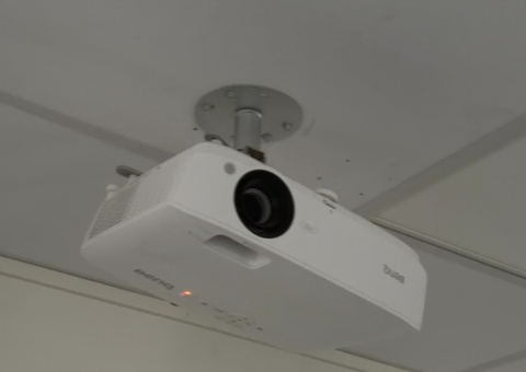 Projektor med projektorduk - BenQ