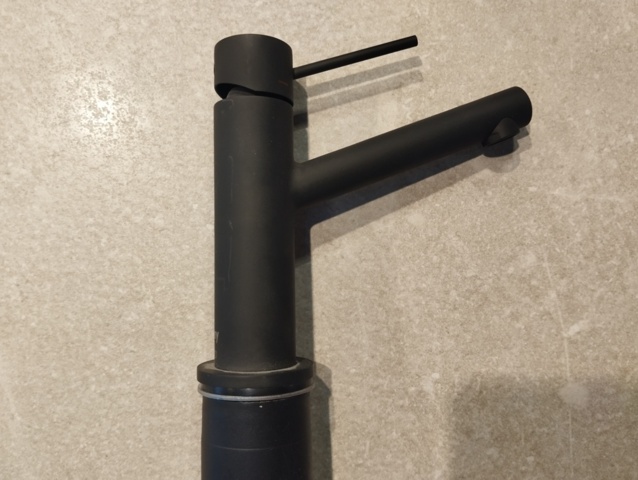 Tvättställsblandare - Scandtap, Coal på auktion i Kronoberg, Växjö hos PS Auction