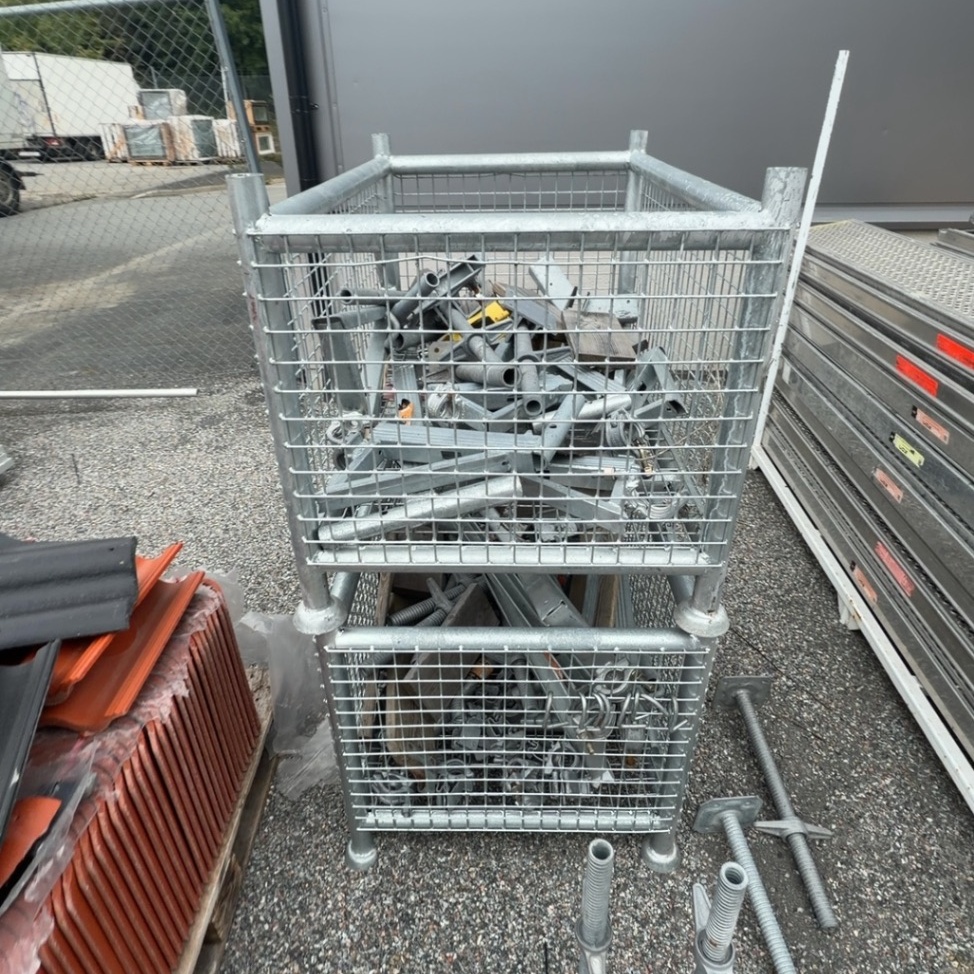 1545063-2 Parti med aluminiumställning och ställningsdelar - Monzon