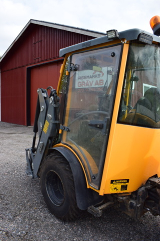 1582623-18 Redskapsbärare Belos Transgigant