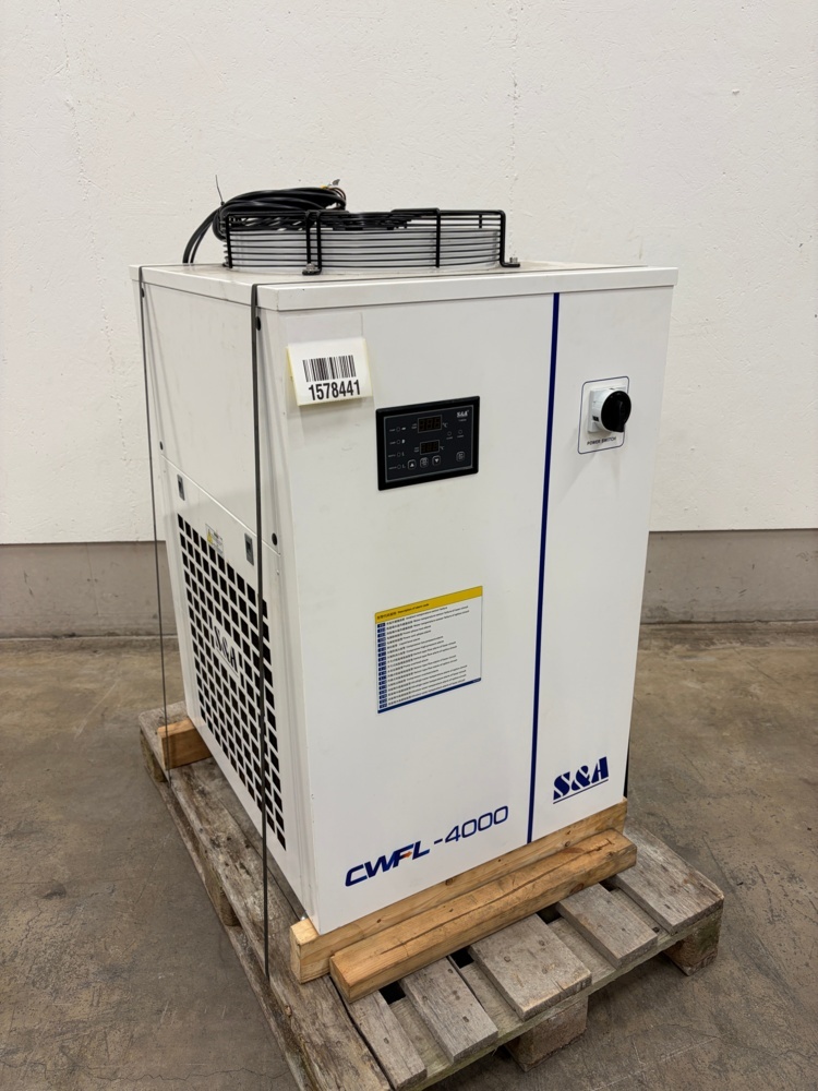1578441-1 Industrial water cooler S&M CWFL-4000EN (repair item)