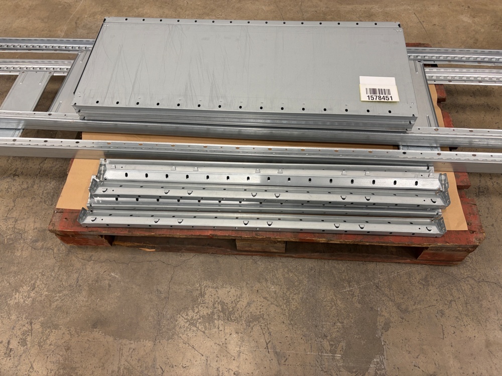 1578451-2 Metal shelf Knock down