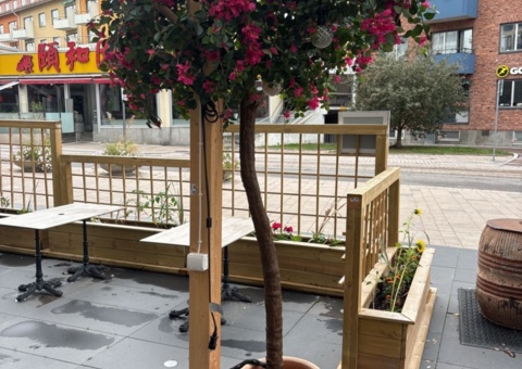 Restaurant interior - Outdoor seating