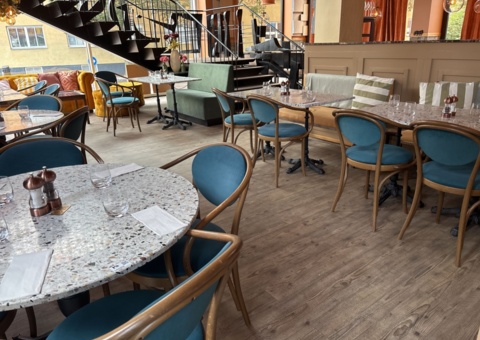 Restaurant furniture - Tables, sofa sections and chairs