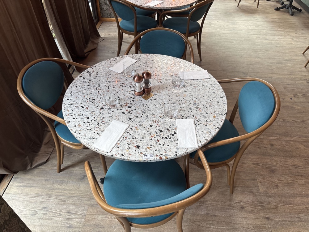1425956-2 Restaurant furniture - Tables, sofa sections and chairs