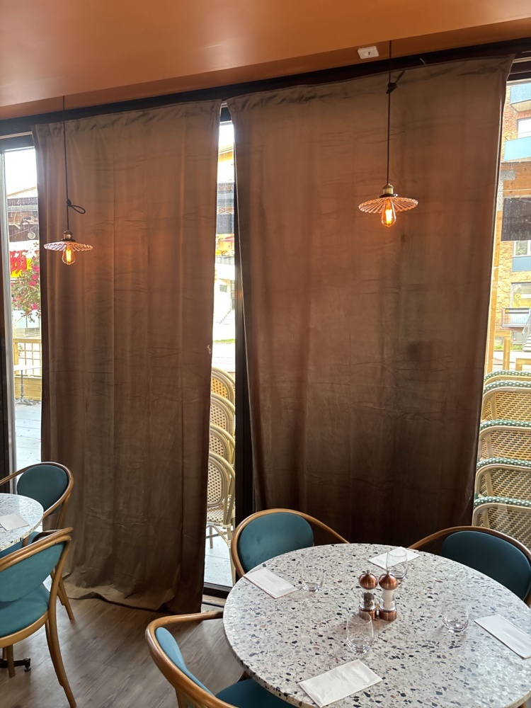 1425958-1 Curtains 8 pieces