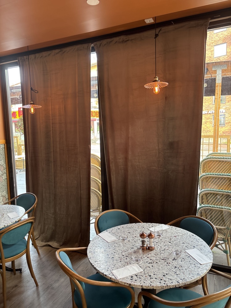 1425958-2 Curtains 8 pieces