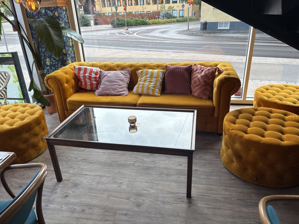 1425959-1 Restaurant furniture - Sofa, poufs, etc.
