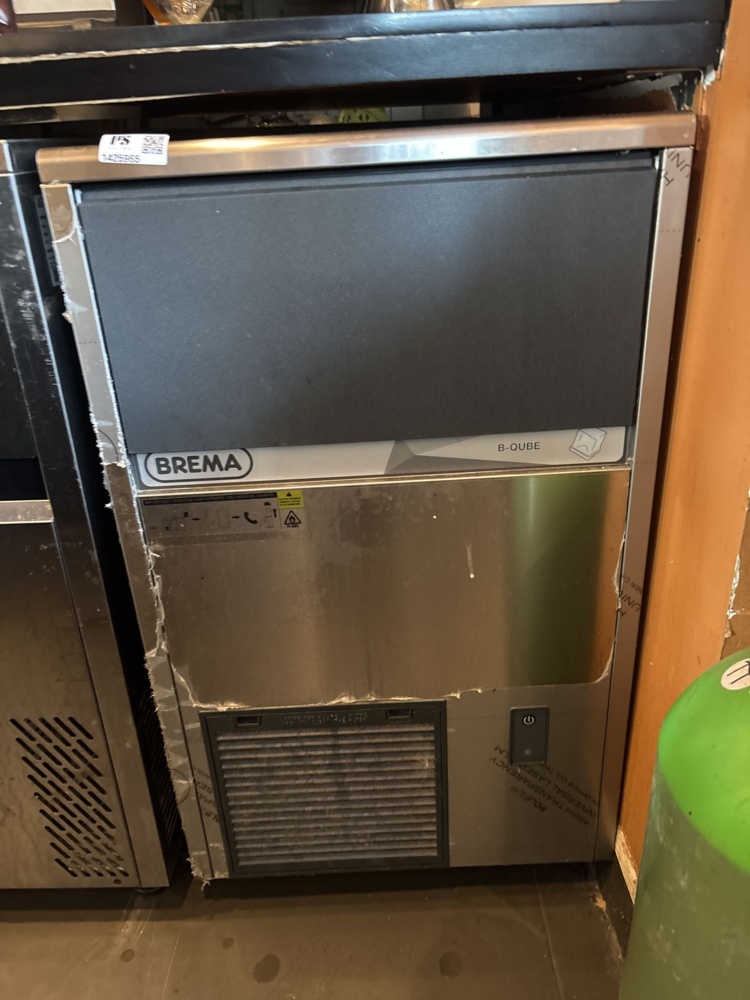 1425965-1 Ice machine - Brema B-QUBE