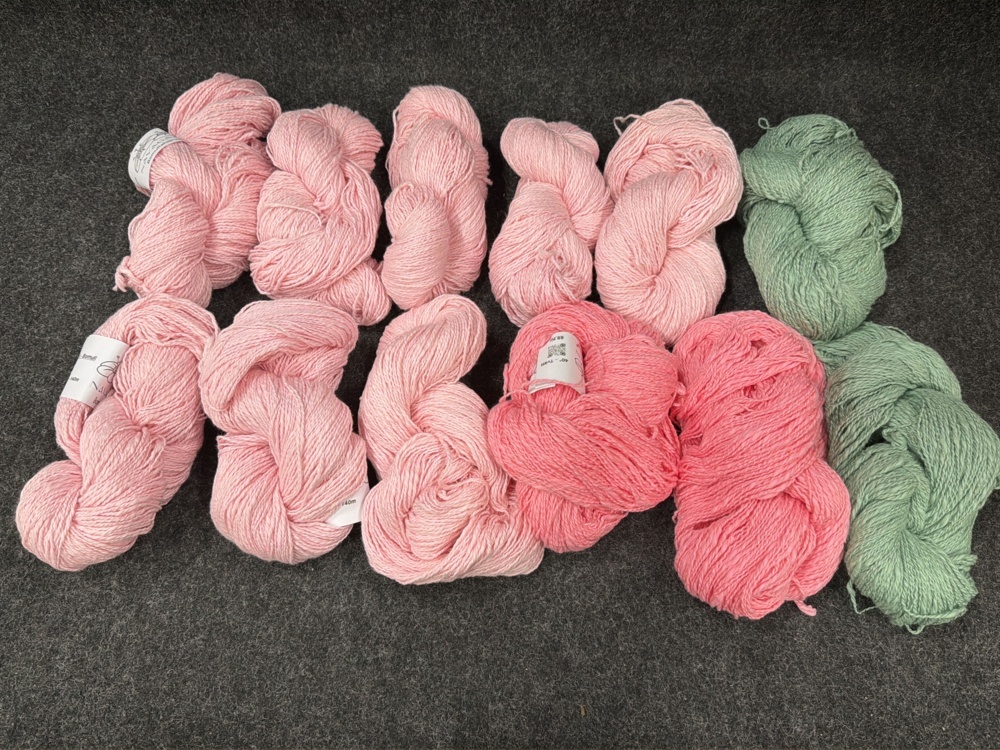 1582660-1 12 balls of yarn
