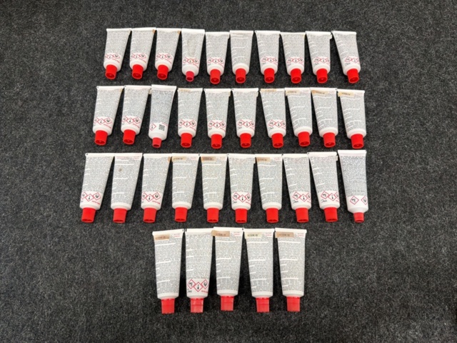 35 st Härdare för 2-komponents polyesterspackel - 50gr på auktion i Västra Götaland, Svenljunga hos PS Auction