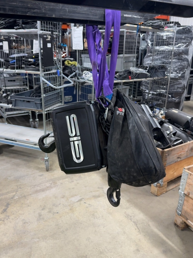 1583045-1 GIS LCH1000 electric chain hoist – 1 ton – radio control
