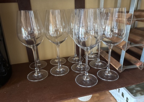 Various kitchen utensils - Glasses, plates, etc.
