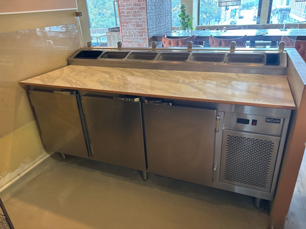 1425980-2 Pizza counter with cooling trough and refrigerator - WOKK