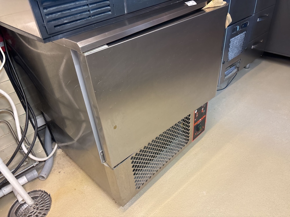1425984-1 Blast chiller - Tecnodom Attila