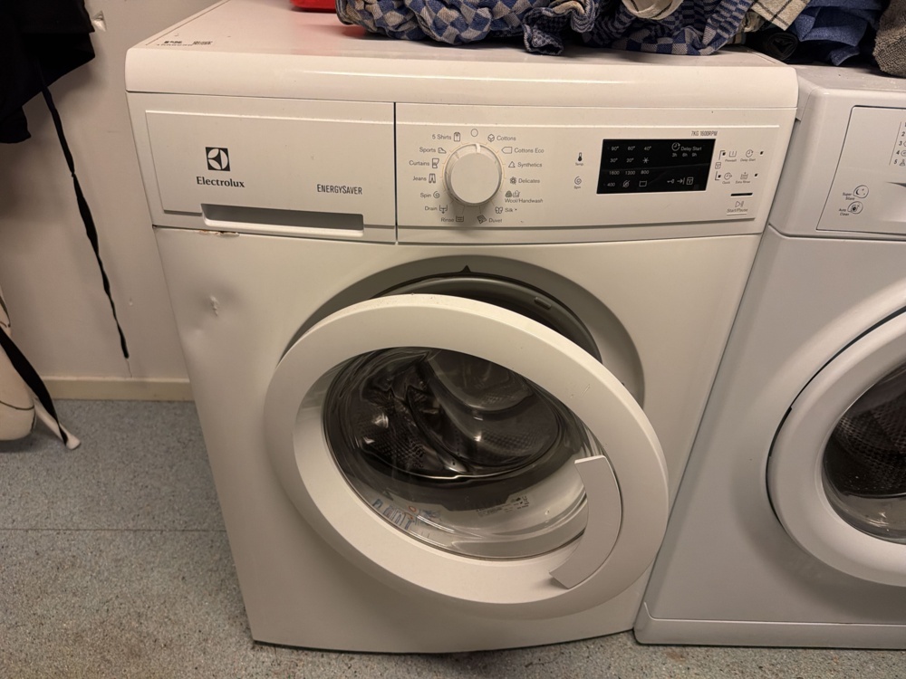 1566236-2 Washing machine and dryer - Electrolux and WMG