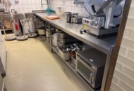 1426002 Rostfri arbetsbänk med diskho och blandare - WOKK