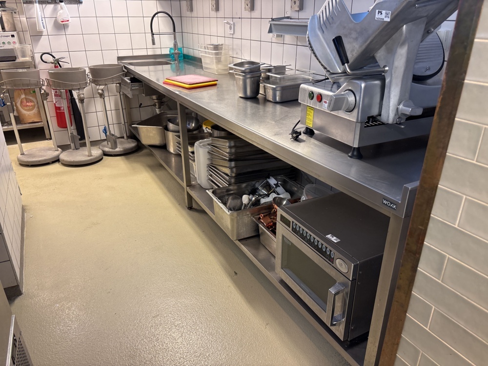 1426002-1 Stainless steel worktop with sink and mixer - WOKK