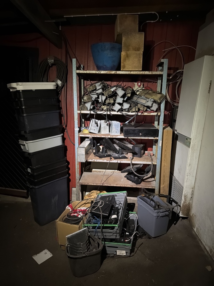 1566238-1 Collection of older restaurant electronics, lighting and trash cans