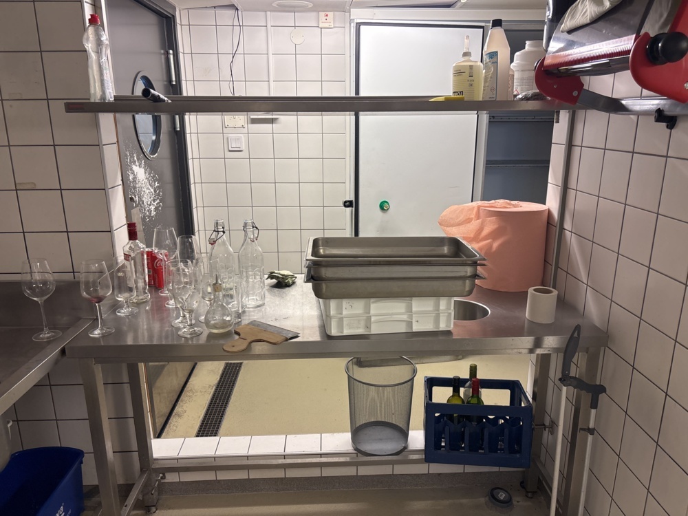 1426009-2 Sink corner with dishwasher - Wexiödisk WD-6C