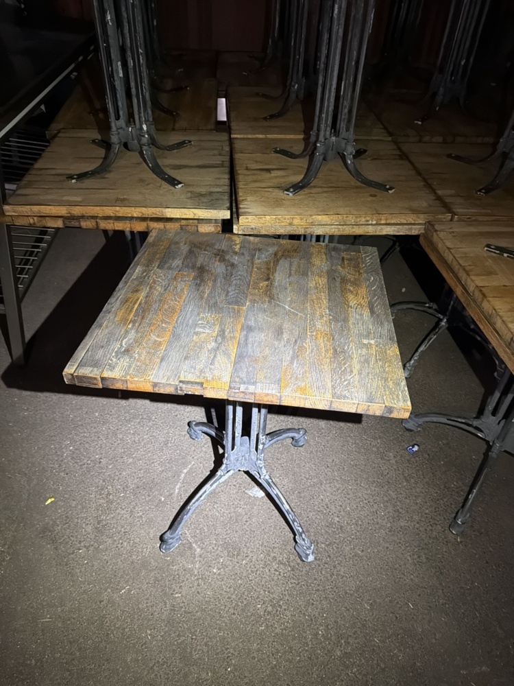 1566241-2 Lot with approximately 50 dining room tables