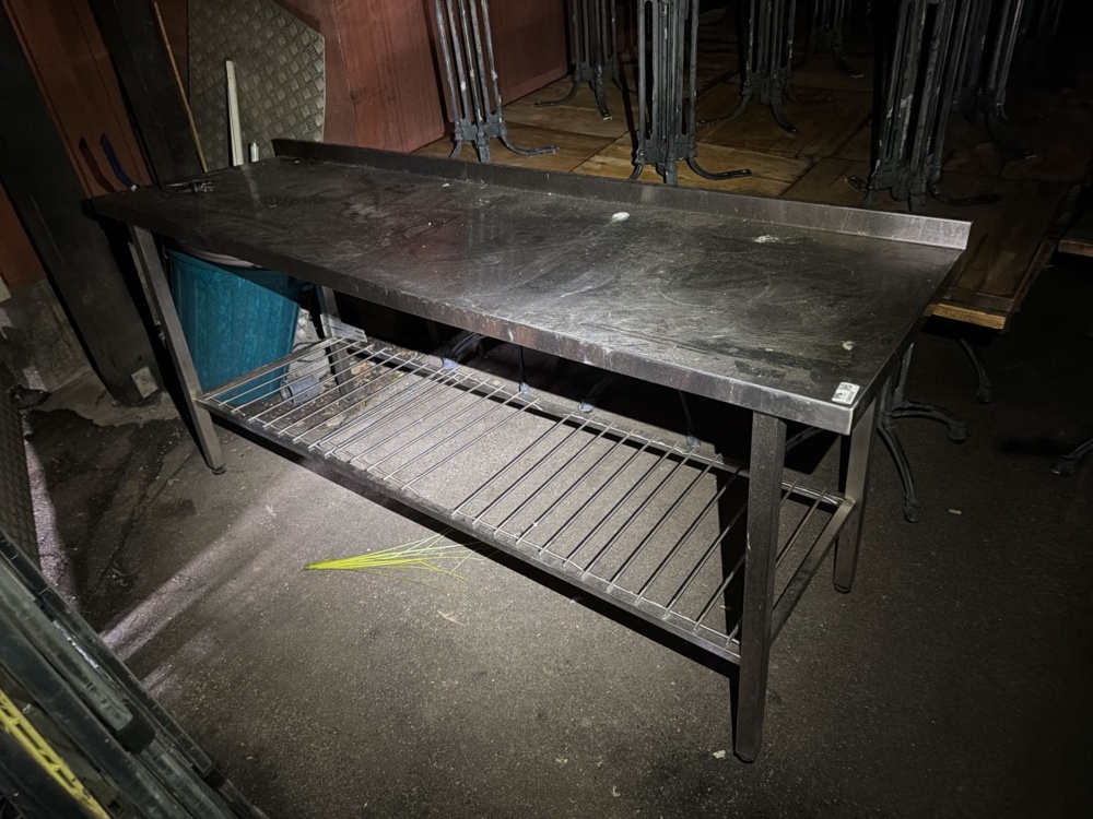 1566242-1 Stainless steel kitchen counter with undershelf