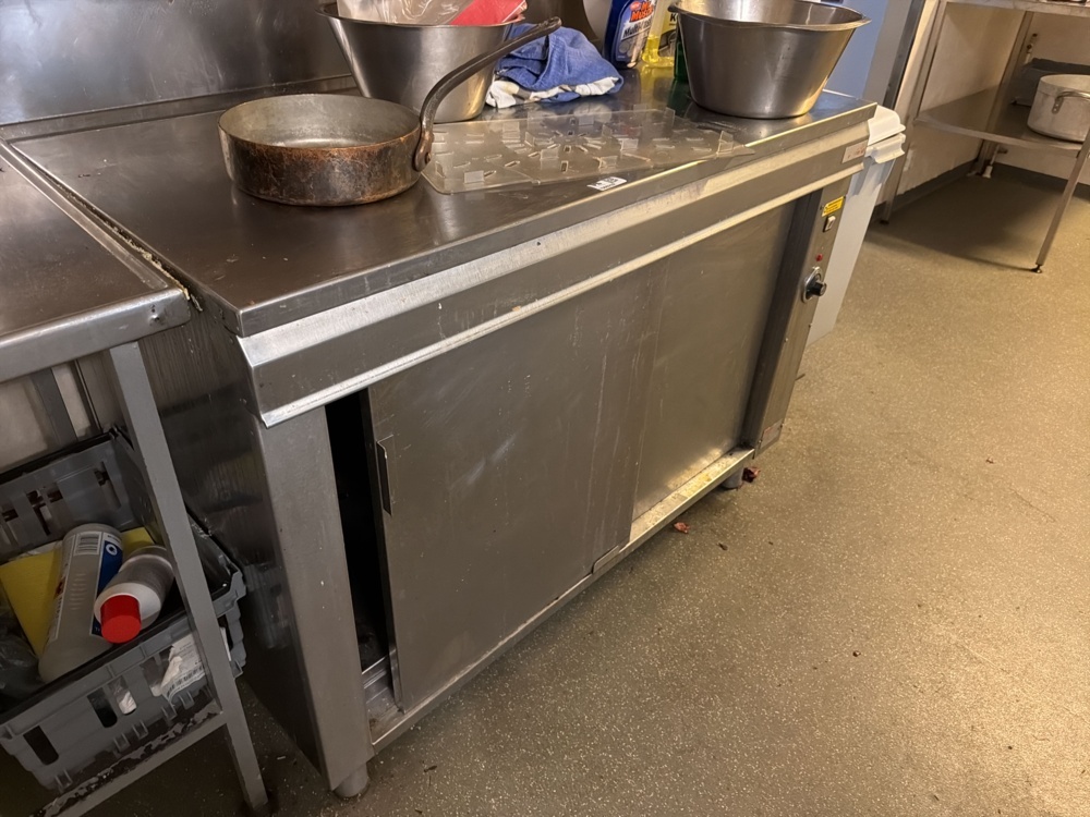1566252-2 Warming bench - Gastro Teknik AB