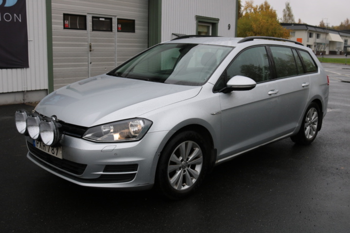 1515224-1 Volkswagen Golf Sportscombi 1.4 TGI (Bensin & Gas) BlueMotion DSG Sekventiell. 2015
