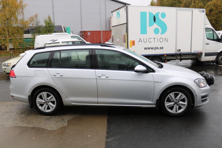 1515224-6 Volkswagen Golf Sportscombi 1.4 TGI (Bensin & Gas) BlueMotion DSG Sekventiell. 2015