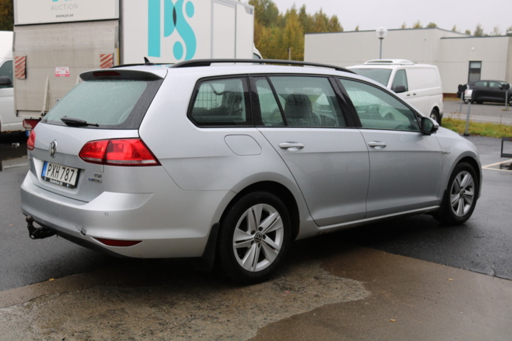 1515224-7 Volkswagen Golf Sportscombi 1.4 TGI (Bensin & Gas) BlueMotion DSG Sekventiell. 2015