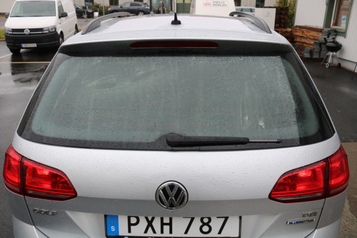 1515224-48 Volkswagen Golf Sportscombi 1.4 TGI (Bensin & Gas) BlueMotion DSG Sekventiell. 2015