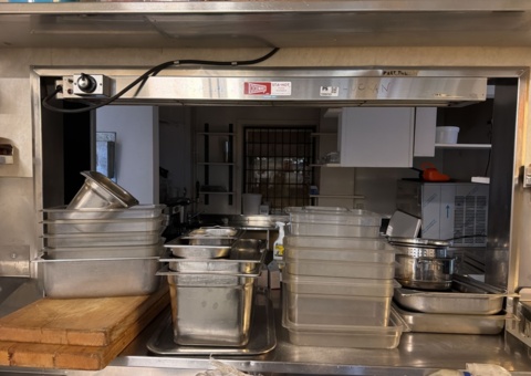 Heat lamp with canteens and restaurant equipment