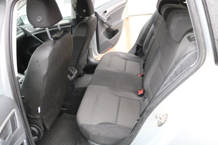 1515224-66 Volkswagen Golf Sportscombi 1.4 TGI (Bensin & Gas) BlueMotion DSG Sekventiell. 2015